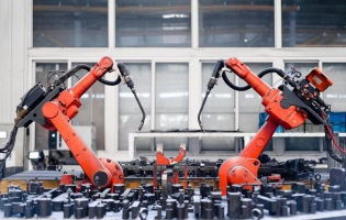 懶人經濟攪熱掃地機器人市場歐菲光3DToF避障技術助力行業發展